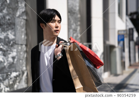 Men shopping 90354259
