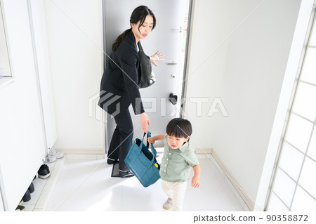 One-operated mom's morning I don't want to go to the nursery school 90358872