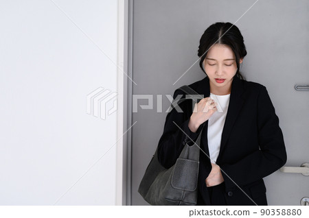 People who get sick due to stress before and after going to work 90358880
