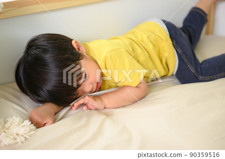 Unpleasant period at the age of two 90359516