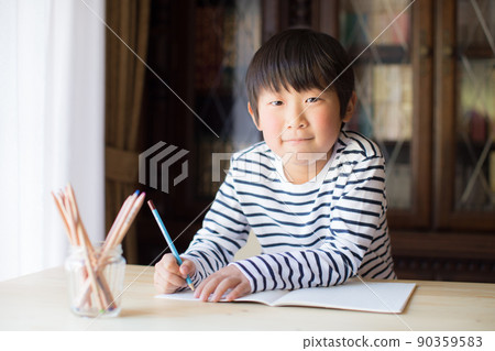 男孩學習 90359583