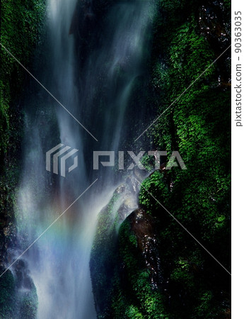 多摩川源頭小瀧與彩虹 多摩川源頭小瀧與彩虹 90363035