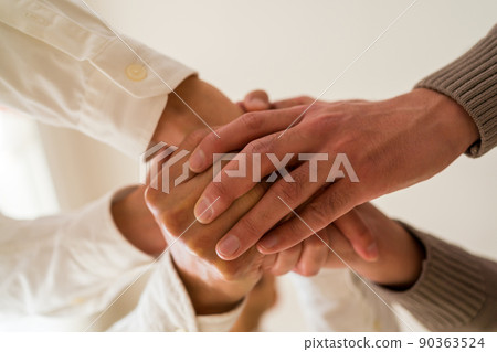 搖動 握手 手 90363524