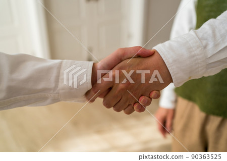 搖動 握手 手 90363525