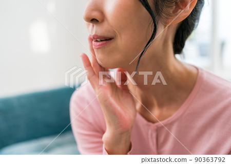 female, lady, woman 90363792