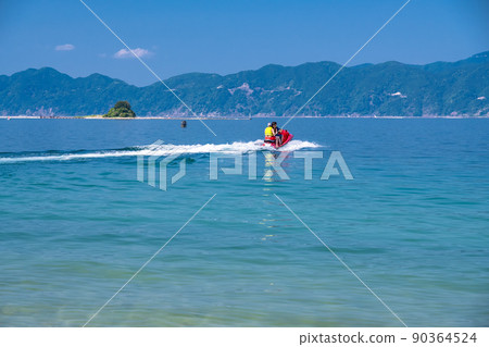 << Fukui Prefecture >> Irohama, a beach overlooking Mizushima 90364524