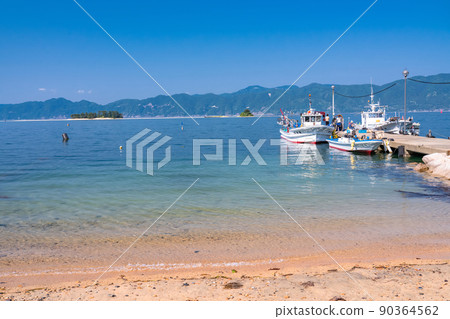 《Fukui Prefecture》 Port overlooking Mizushima, Irohama Port 90364562
