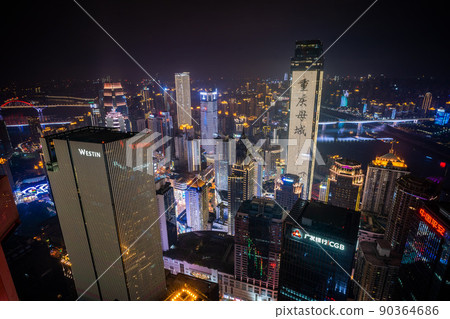 中國重慶的夜景 90364686