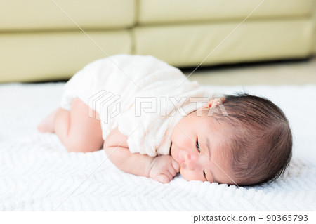 One-month-old baby prone play Tammy Time One-month-old baby prone play Tammy Time 90365793