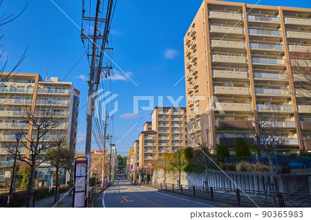 Looking north at the boundary between Yurigaoka 1-chome and 2-chome, Asao-ku, Kawasaki-shi, Kanagawa 90365983
