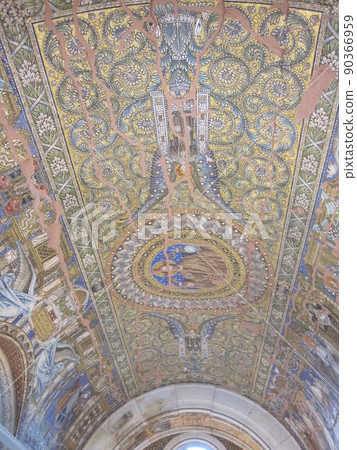 Mosaic painting of the royal deity in the old Kaiser Wilmhelm church 90366959