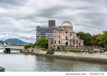 《廣島縣》原爆圓頂館和元安川 《廣島縣》原爆圓頂館和元安川 90367132