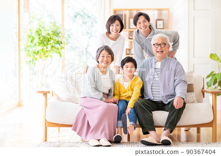 三代家庭 三代家庭 90367404