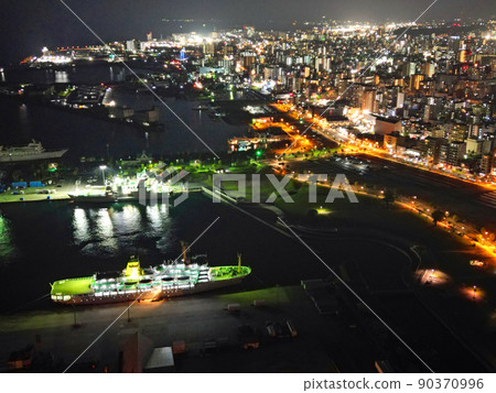鹿兒島港南北碼頭碼頭夜景鳥瞰圖 鹿兒島港南北碼頭碼頭夜景鳥瞰圖 90370996