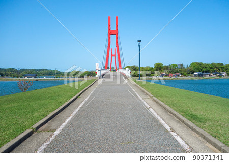 Iris Bridge-Red Bridge [Awara City, Fukui Prefecture] 90371341