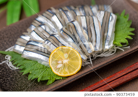 新鮮銀條圓鯡魚刺身 90373459