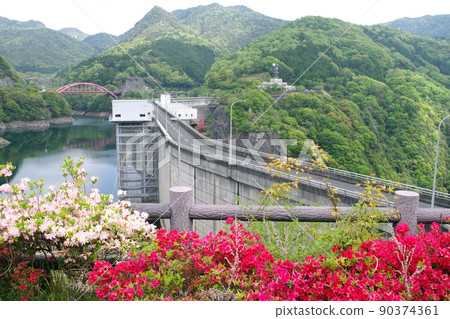 View of Yasaka Dam 90374361