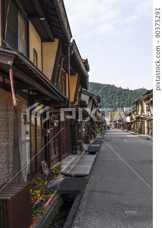清晨的工匠小鎮郡上八幡 清晨的工匠小鎮郡上八幡 90375291