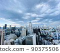 多雲天空的大阪市 90375506