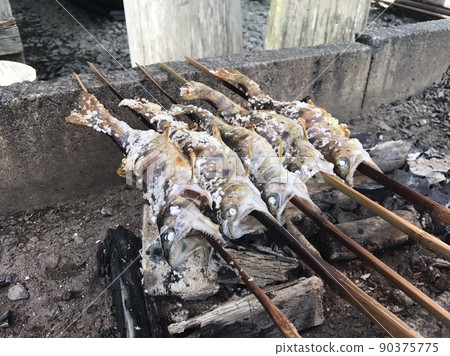 鹽烤河魚 鹽烤河魚 90375775