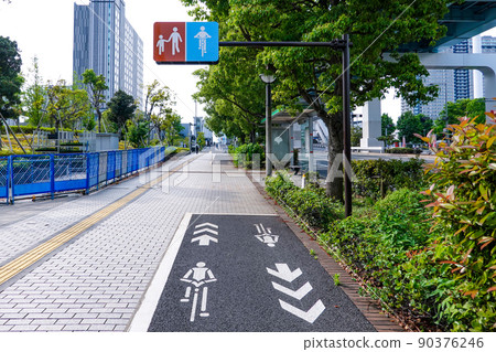 自行車專用路標和標誌(東京都江東區) 自行車專用路標和標誌(東京都江東區) 90376246