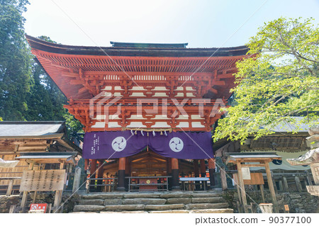 青葉的牛津姬神社的塔門 90377100