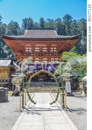 青葉的牛津姬神社的塔門和加耶之羽 90377116