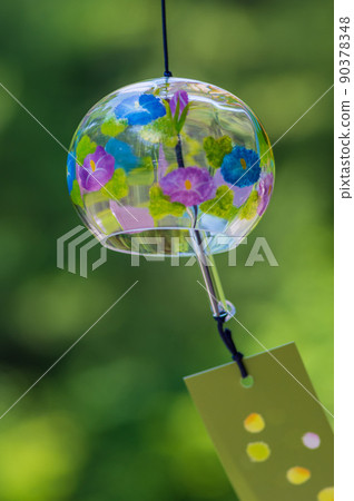 日本夏天的綠色和風鈴形象 日本夏天的綠色和風鈴形象 90378348