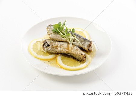 Canned sardines with a refreshing lemon Canned sardines with a refreshing lemon 90378433
