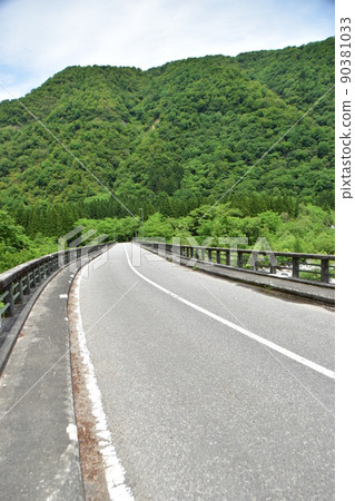 Iori Bridge (Kamiichi Town, Toyama Prefecture) 90381033
