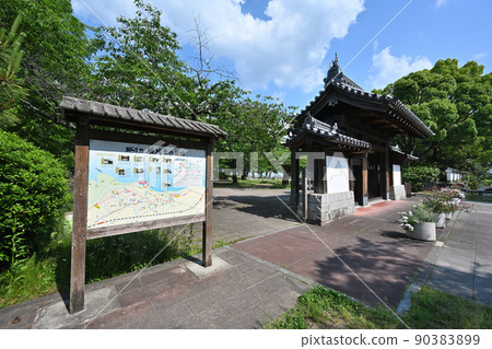 Zeze Castle Ruins Park Ishigaki and Lake Biwa of Omi "Zeze Castle" Zeze Castle Ruins Park Ishigaki and Lake Biwa of Omi "Zeze Castle" 90383899