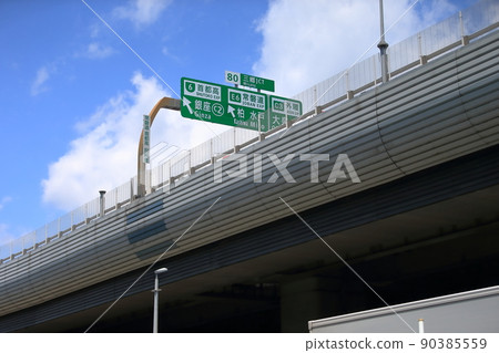 Soundproof wall of Tokyo Gaikan Expressway 90385559