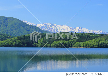 五月的青木湖和白馬山 五月的青木湖和白馬山 90386638