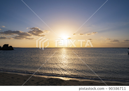 Evening view of Okinawa Araha Beach Evening view of Okinawa Araha Beach 90386711