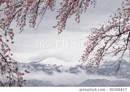 Fukushima Azuma Kofuji wearing unseasonable fresh snow Fukushima Azuma Kofuji wearing unseasonable fresh snow 90389817