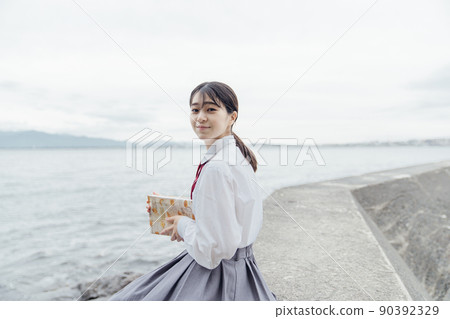 School girls to read 90392329