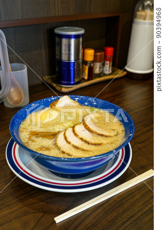 背部脂肪拉麵 背部脂肪拉麵 90394968