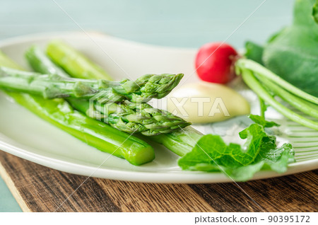 Heated asparagus Heated asparagus 90395172