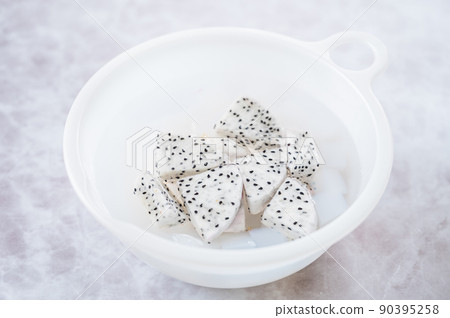 Nata de coco and dragon fruit dessert 90395258