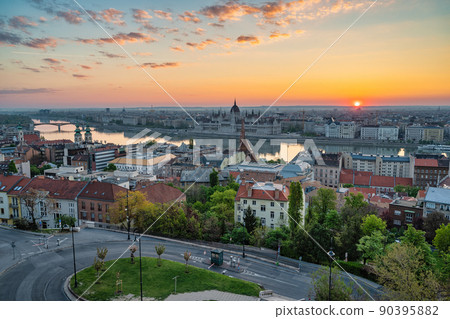 Budapest Hungary, sunrise city skyline at Hungarian Parliament and Danube River Budapest Hungary, sunrise city skyline at Hungarian Parliament and Danube River 90395882