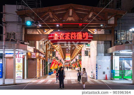 “愛知縣”大須購物街，名古屋 90396364