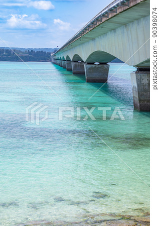 好天氣古宇利橋,古宇利島早晨,沖繩度假村 好天氣古宇利橋,古宇利島早晨,沖繩度假村 90398074