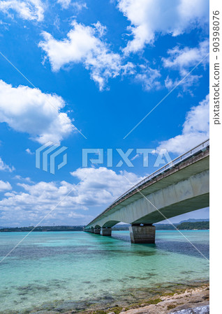 好天氣古宇利橋,古宇利島早晨,沖繩度假村 好天氣古宇利橋,古宇利島早晨,沖繩度假村 90398076