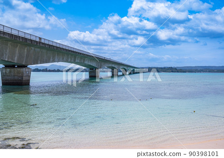 好天氣古宇利橋,古宇利島早晨,沖繩度假村 好天氣古宇利橋,古宇利島早晨,沖繩度假村 90398101
