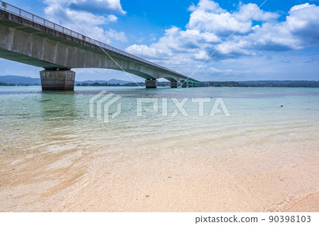 好天氣古宇利橋,古宇利島早晨,沖繩度假村 好天氣古宇利橋,古宇利島早晨,沖繩度假村 90398103