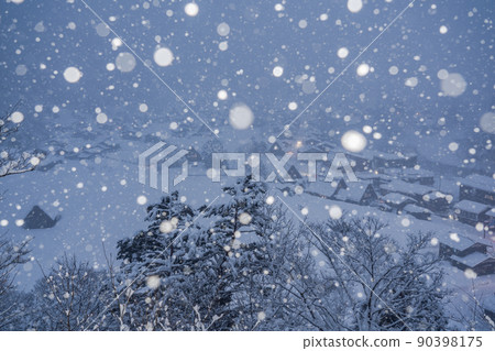 《岐阜縣》積雪的白川鄉/冬季合掌祖村 90398175