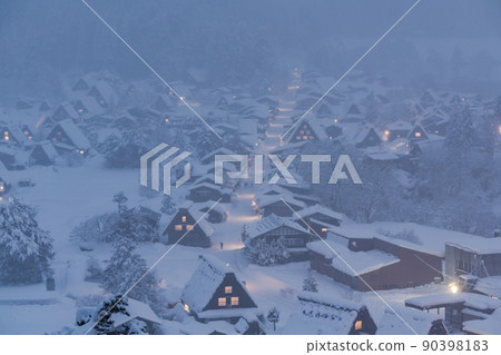 《岐阜縣》積雪的白川鄉/冬季合掌祖村 90398183