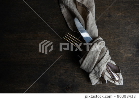 Rustic table setting 90398438