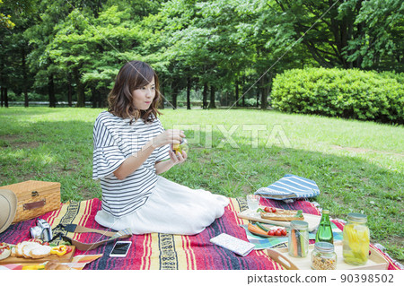 野餐戶外女性休閒公園午餐 90398502