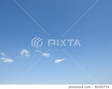 Blue sky 90400754